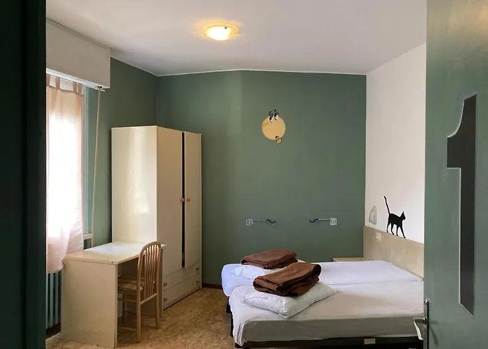 Hostel Route77 Toscolano Maderno