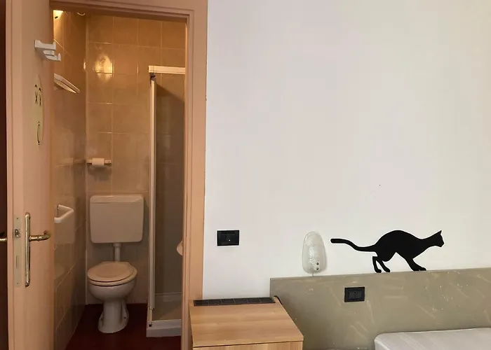 Hostel Route77 Toscolano Maderno