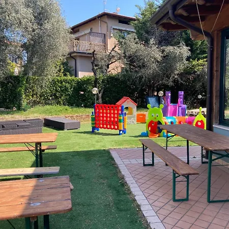 Route77 Hostel Toscolano Maderno