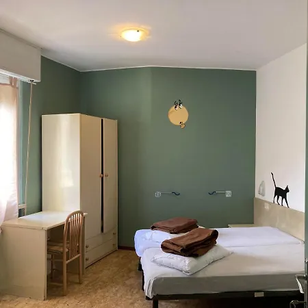 Hostel Route77 Toscolano Maderno